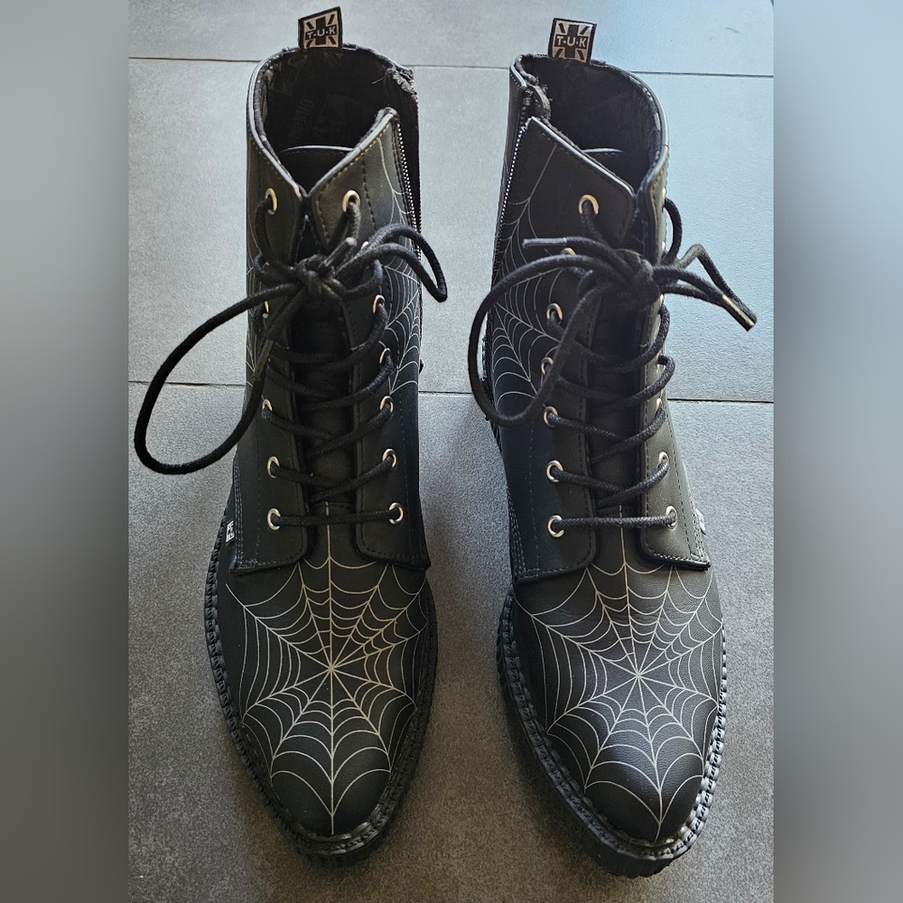 TUK 7-Eye glow-in-the-dark Spiderweb Boots